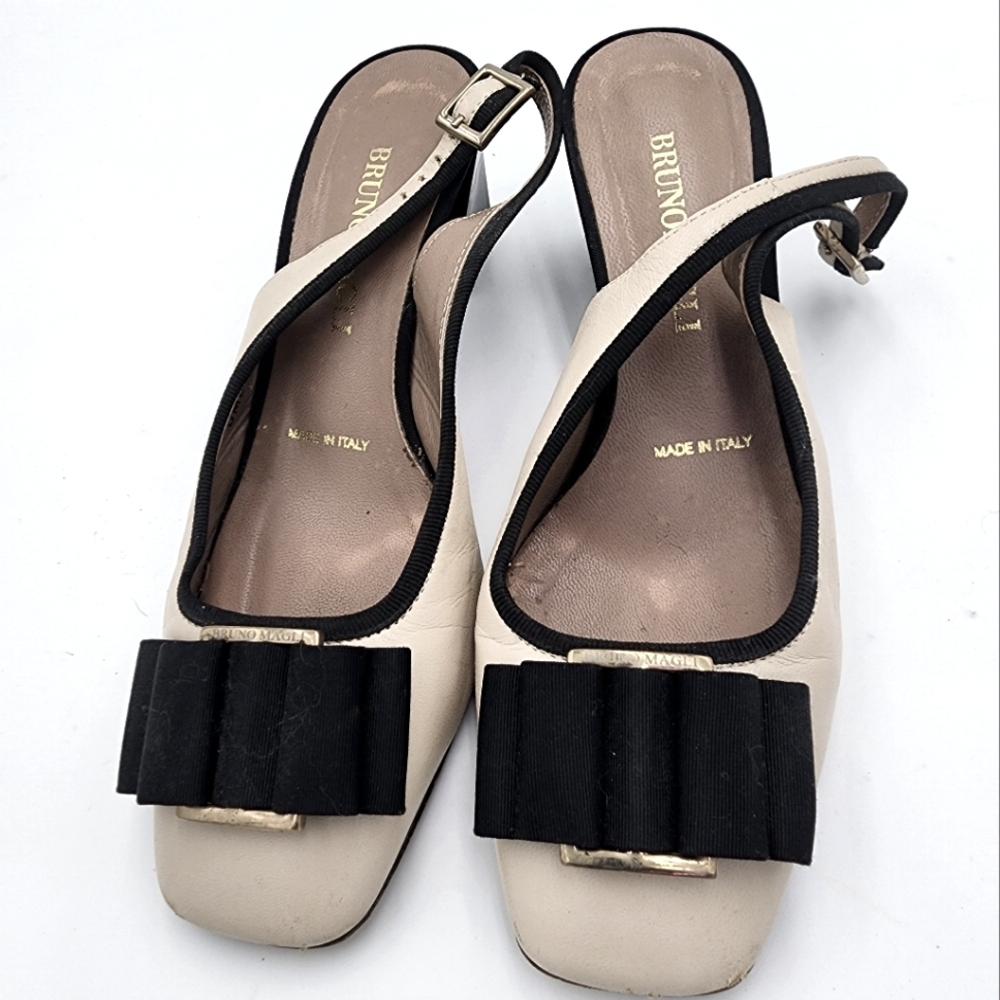 Bruno Magli Italian Cream Heels with BIG Black Bows 38